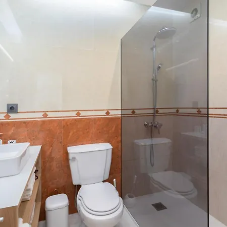 Stunning With Heated Pool, Garden, Bbq Вилла *