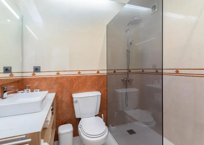 Stunning With Heated Pool, Garden, Bbq Villa *