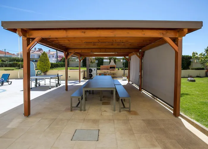 فيلة Stunning With Heated Pool, Garden, Bbq